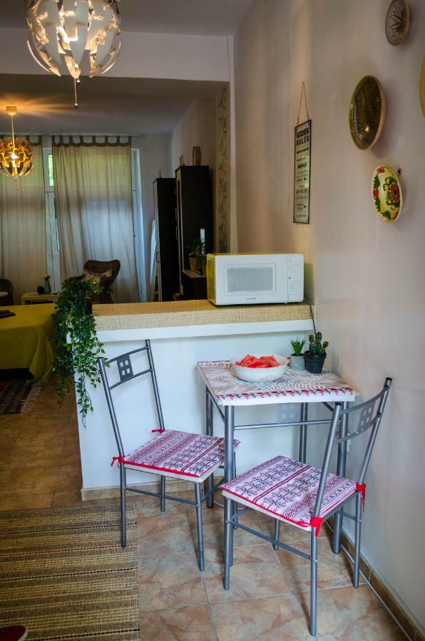 Collosal Studio Bucharest Luaran gambar