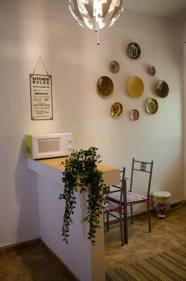 Collosal Studio Bucharest Luaran gambar